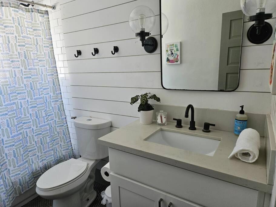 Entire Home In Historic Long Beach Close To Shops エクステリア 写真