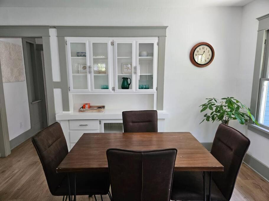 Entire Home In Historic Long Beach Close To Shops エクステリア 写真