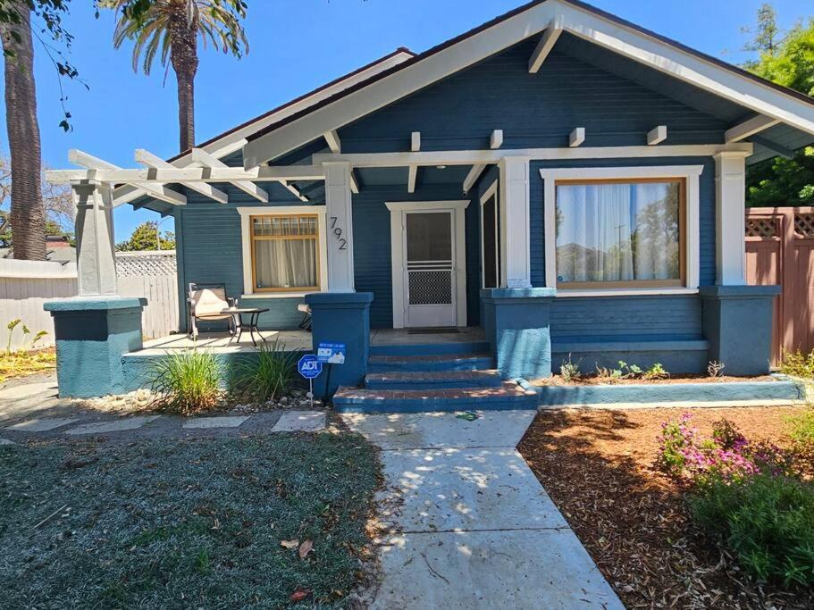 Entire Home In Historic Long Beach Close To Shops エクステリア 写真